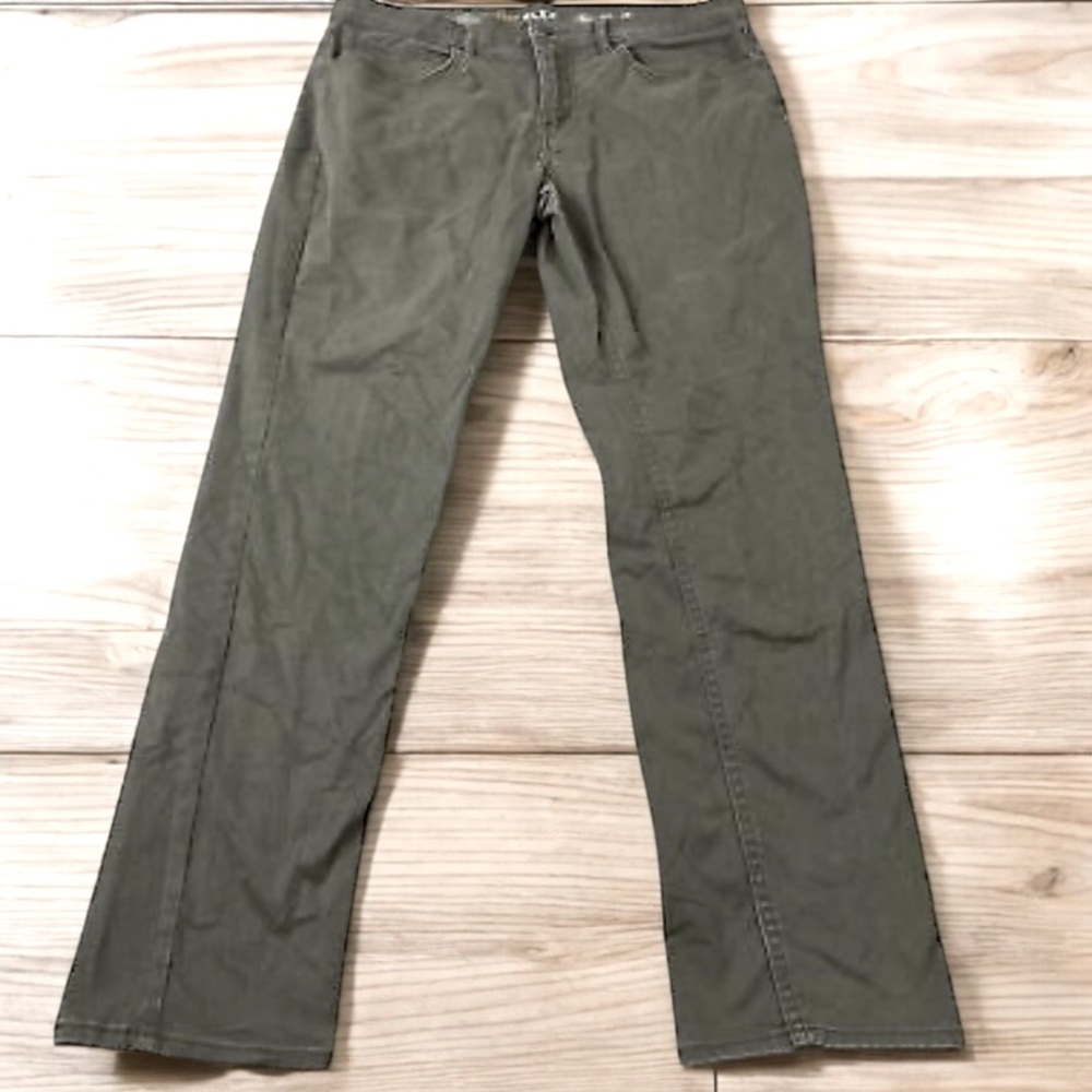 Mens St. John’s Bay Olive Green  Temp flex Stretch Slim Straight Leg Pants Jeans